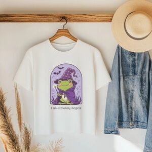 Funny Magical Frog Graphic T-Shirt Wizard Retro Cute Tee Halloween Spooky Top